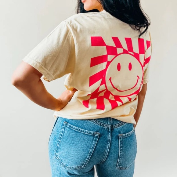 mountain moverz Tops - Oh Happy Days Smiley Face Graphic Tee